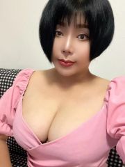 胸大臀肥短发服务型