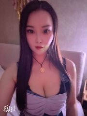 体验貌美性感小新人