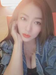 气质大胸邻家妹妹