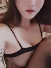 前凸后翘黑丝诱人