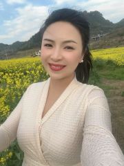 大胸大屁股少妇