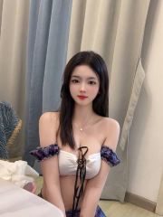 小妖精身材火辣服务到位